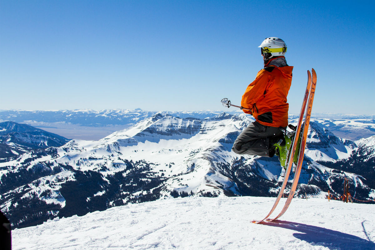 Der Ausrüstung und im Besonderen dem Skihelm sollte viel Aufmerksamkeit gewidmet werden